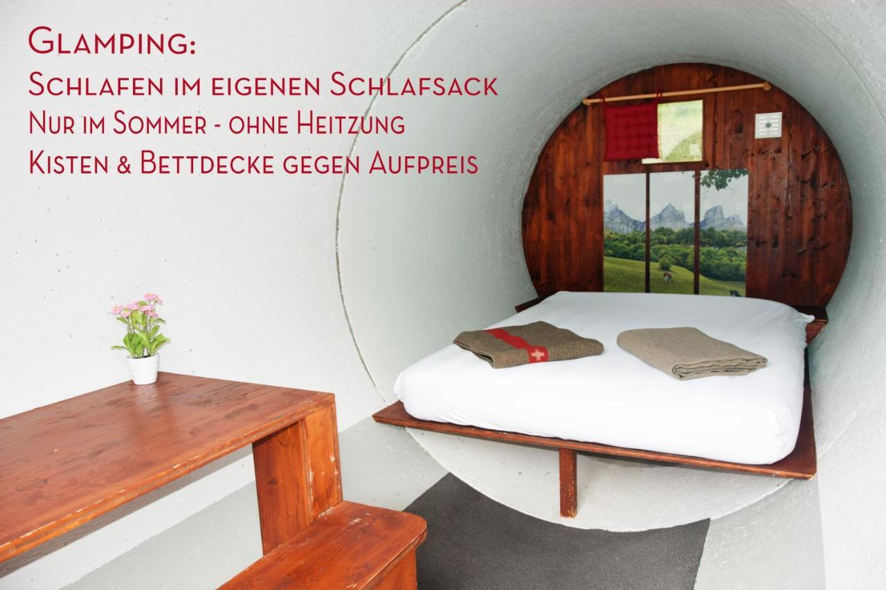 Campingplatz Mit Restaurant & Sportarena Leukerbad Exterior foto